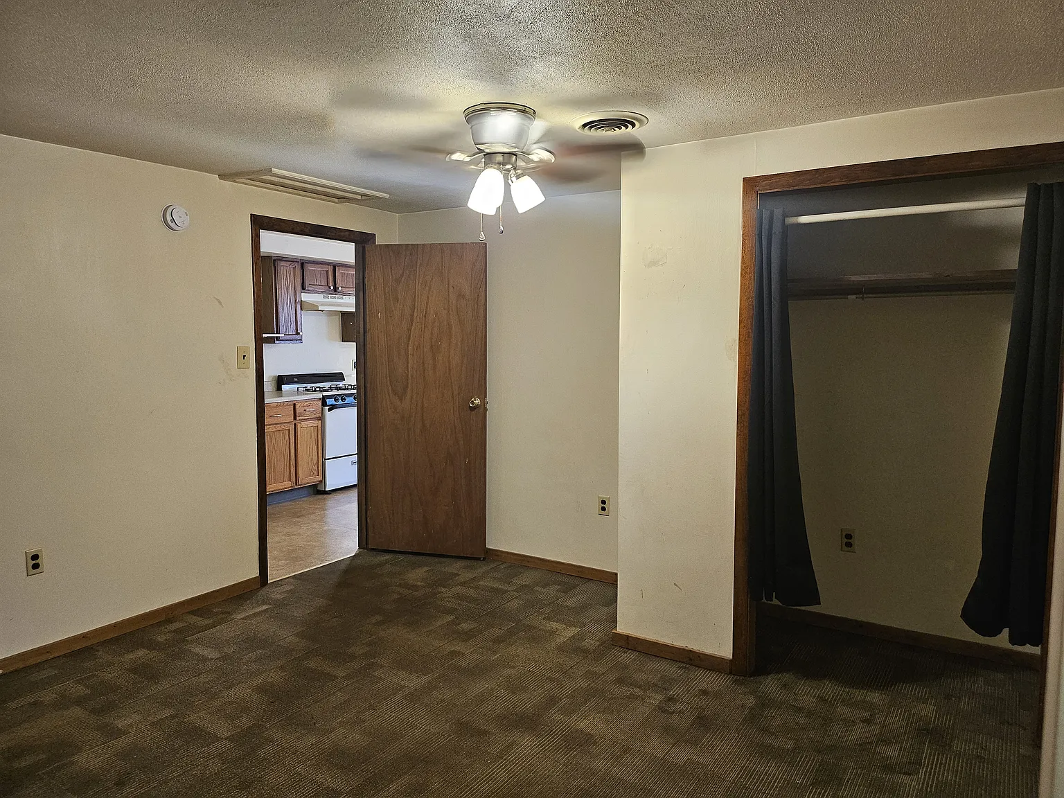 2 bed, $750 — Photo 4