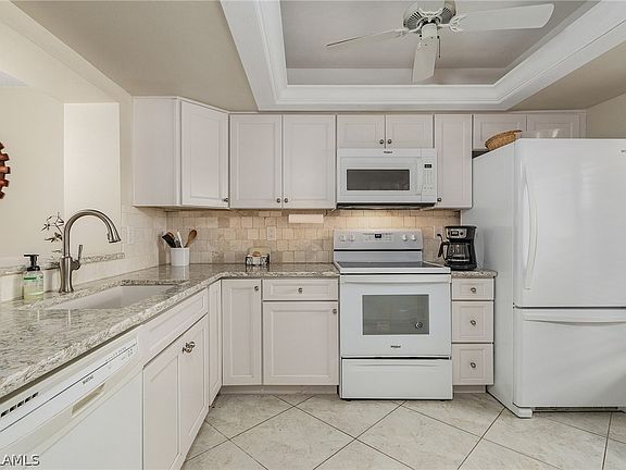 3rd image of 7430 Lake Breeze Dr APT 306