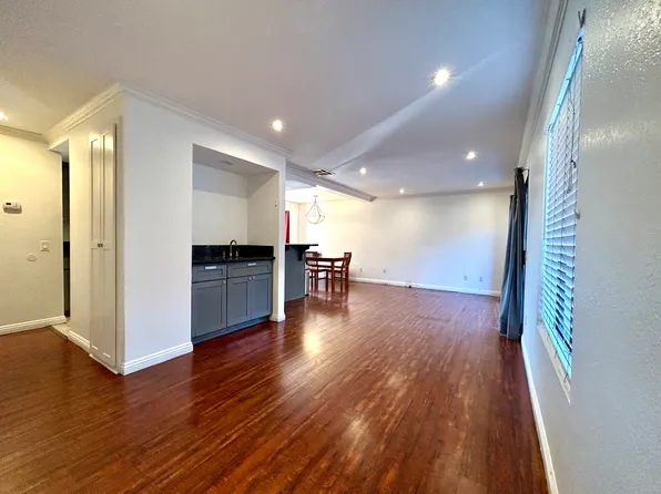 1039 Mount Olive Dr, Duarte, CA