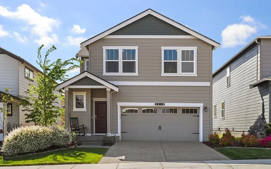 4 bed, 1762 sqft, $3,199 — Photo 1