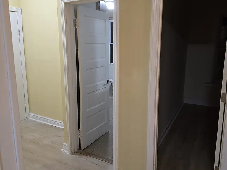 14 Niagara St #1 — Photo 6