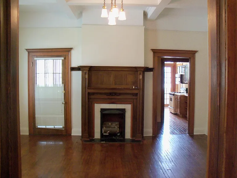 1507 Robert St — Photo 3
