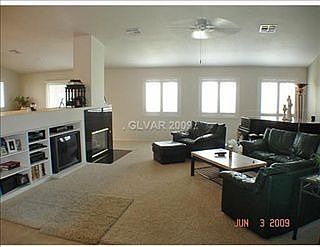 1st image of 578 Pearberry Ave