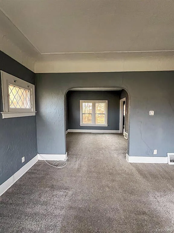 3 bed, 1.0 bath, 1238 sqft, $1,500 — Photo 3
