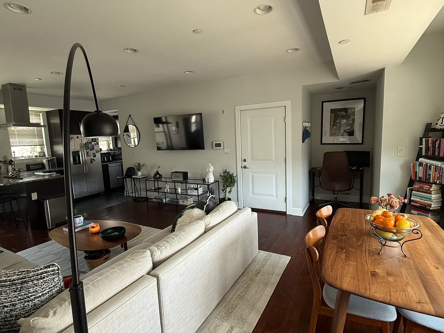 714 N Chadwick St — Photo 3