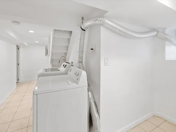 46 Garden Place image 29 of 34