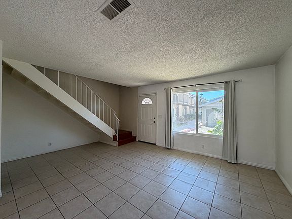 3rd image of 1637 S Laurel Ave APT 4