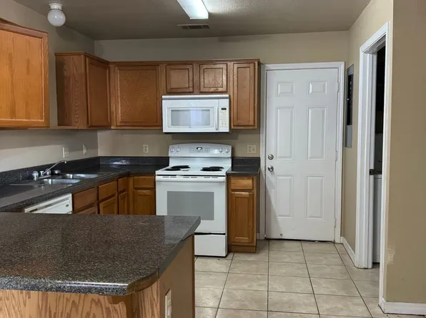 Kai -1500 Dallas, 1500 Dallas St #E, Fort Smith, AR 72901