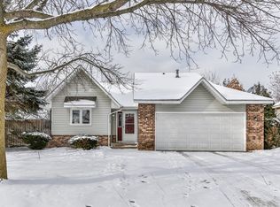 2668 Kempston Dr, Woodbury, MN 55125