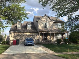 165 Wyckshire Dr, Pataskala, OH 43062