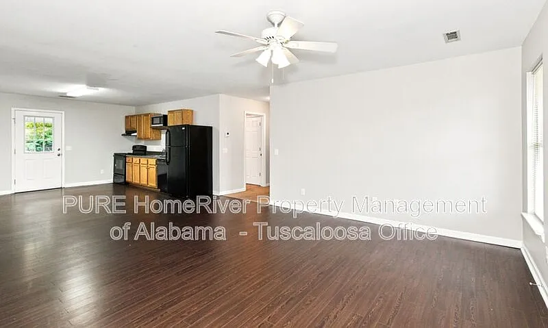 4 bed, 4.0 bath, 1832 sqft, $1,895 — Photo 4