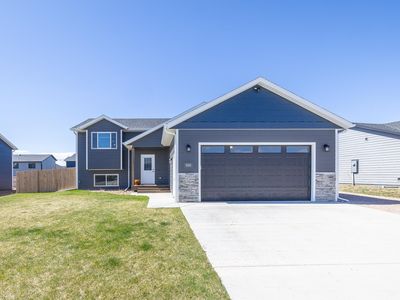 565 Antietam Dr, Box Elder, SD, 57719