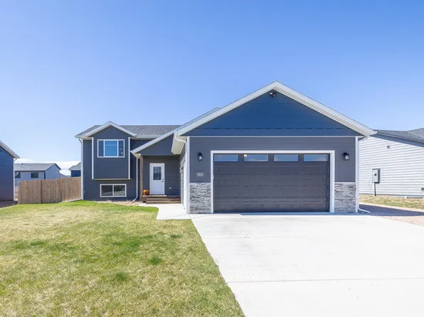 565 Antietam Dr, Box Elder, SD 57719