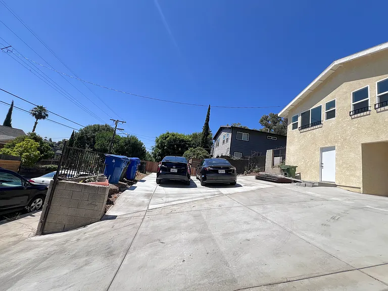 1933 Vestal Ave — Photo 35