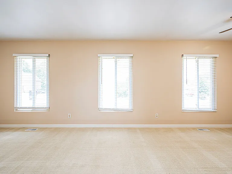 151 Edwin Dr — Photo 12
