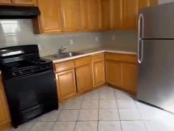 2nd image of 249 Inslee Pl APT 2R