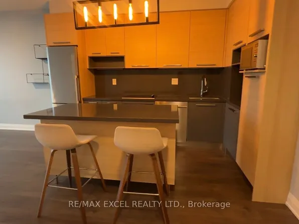 36 Park Lawn Rd, Toronto, ON