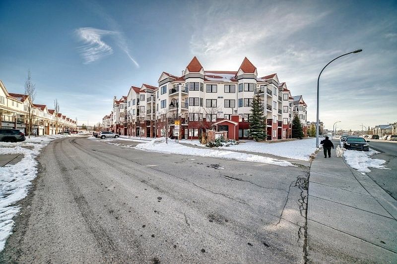 1st image of 20 Royal Oak Plz NW #307