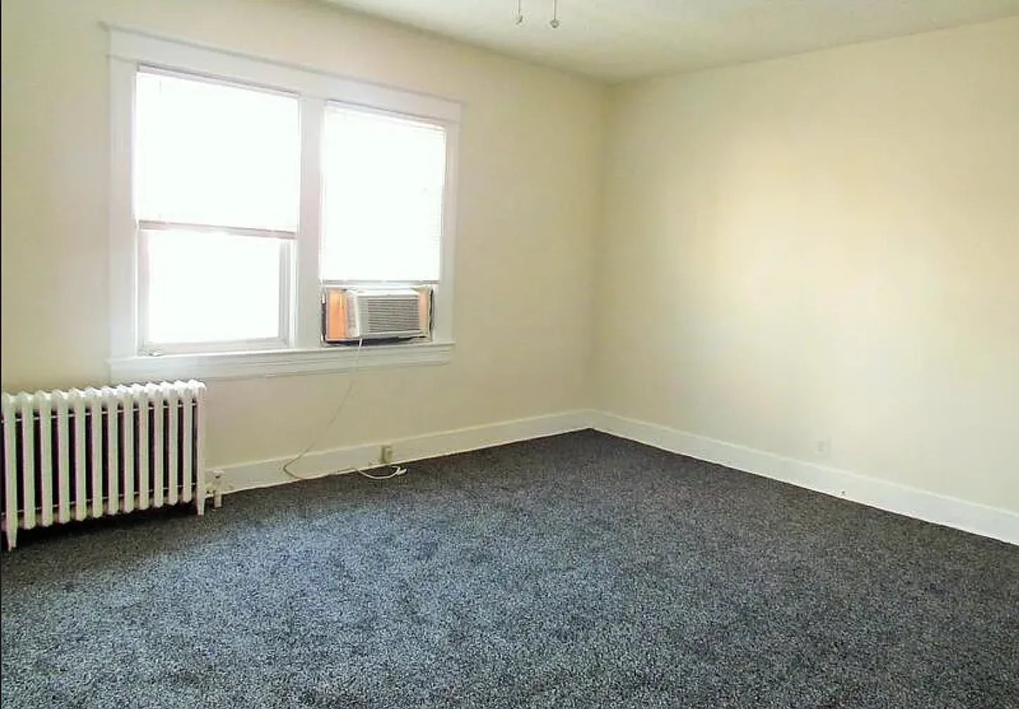 1 bed, 700 sqft, $1,500 — Photo 3