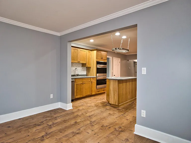 2753 Pleasant St #1 — Photo 14