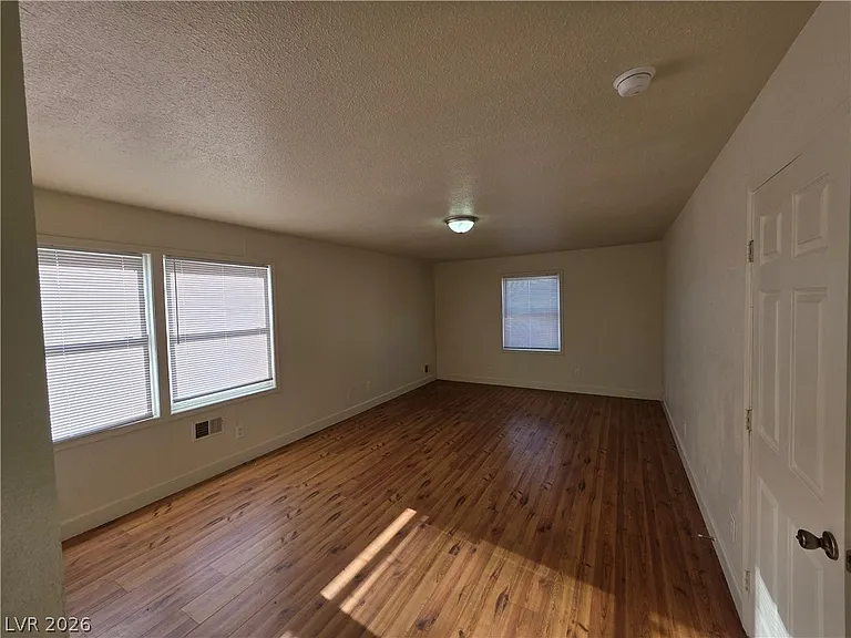 1590 Mustang Dr — Photo 12