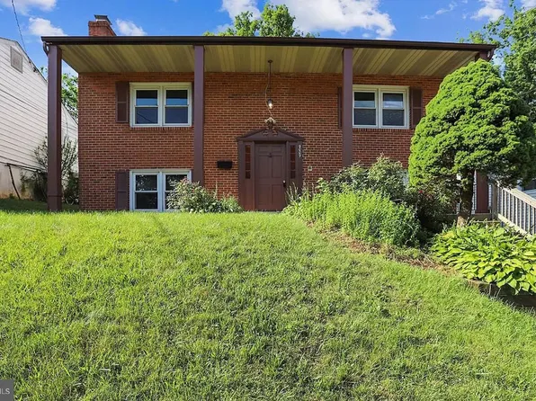 9009 1st St, Lanham, MD 20706