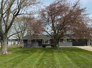 804 E Royerton Rd, Muncie, IN 47303