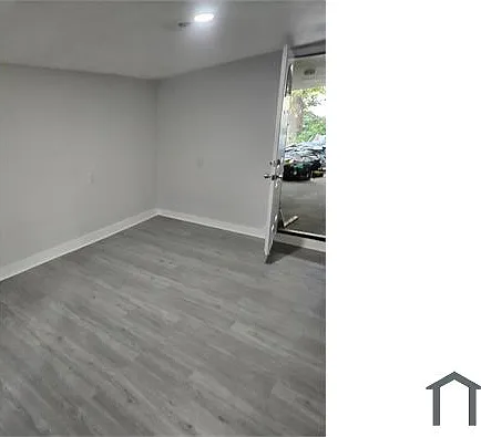 402 N College St — Photo 5