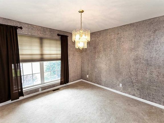 3rd image of 617 Tesson Park Ct