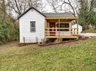 606 E Elm St, Ozark, MO 65721