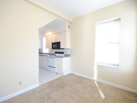 4th image of 2301 S 10th St #A