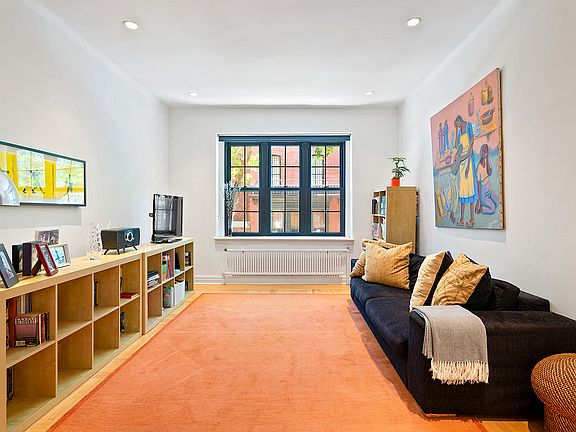 4th image of 2 Grace Ct APT 2G