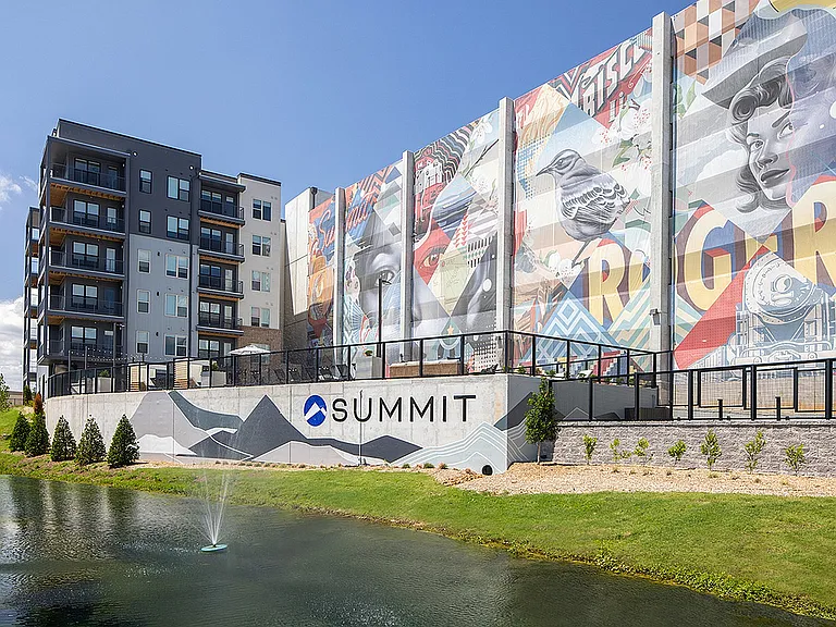 Vista at Summit — Photo 24