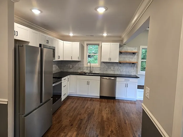 545 Lakeview Dr #A — Photo 8