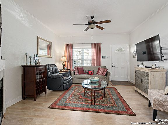 4th image of 12250 Apricot Dr