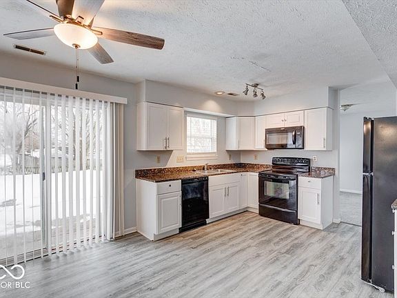 2nd image of 7824 Rosebush Dr