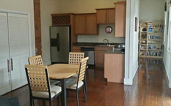 5th image of 1325 Saint Mary St