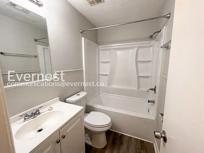 9007 Homewood Dr — Photo 10
