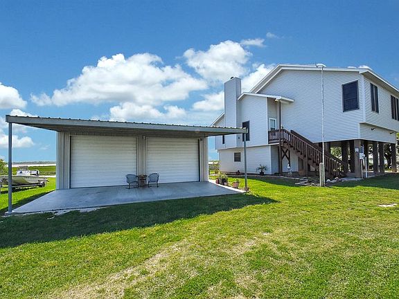 3rd image of 1276 W Bayshore Dr