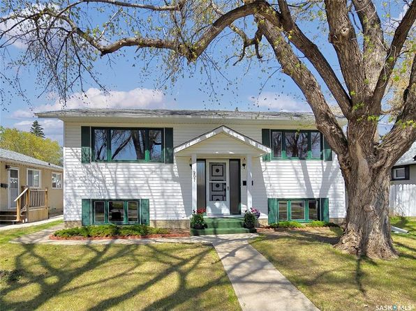 207 Isabella STREET E, Saskatoon, SK S7J 0B2