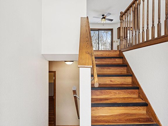 5th image of 332 Elderberry Rd