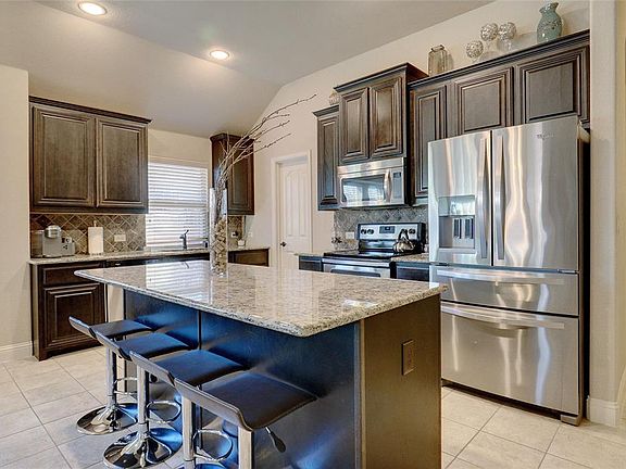5th image of 8213 Yukon Ln