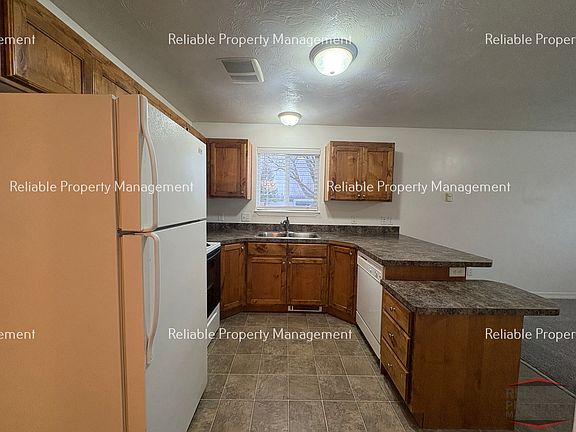 2nd image of 1430 Cambridge Dr APT 2