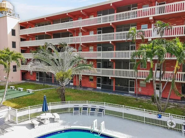 180 NE 12th Ave APT 15B, Hallandale, FL 33009