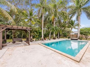 8345 SW 161st St, Palmetto Bay, FL 33157