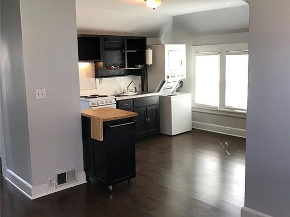 2nd image of 133 Ocean Ave