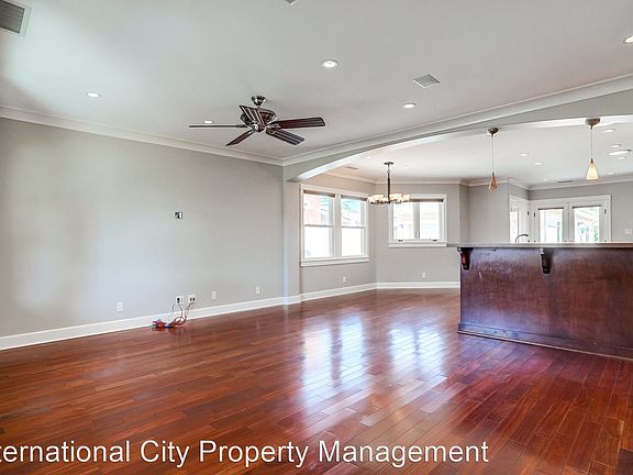 5th image of 3722 Albury Ave