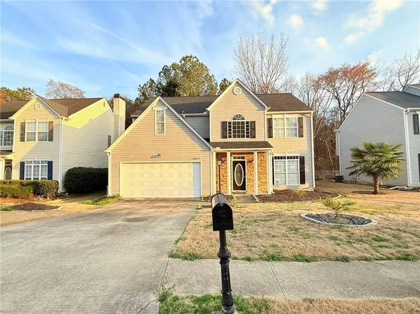 2182 Fall Creek Ldg, Loganville, GA 30052