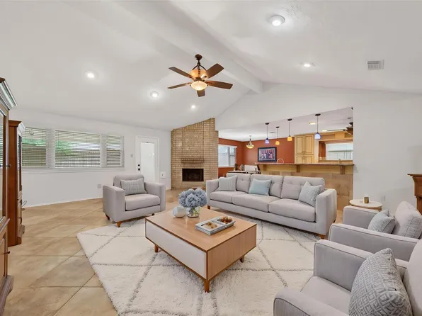 12511 Ravens Mate Dr, Cypress, TX 77429