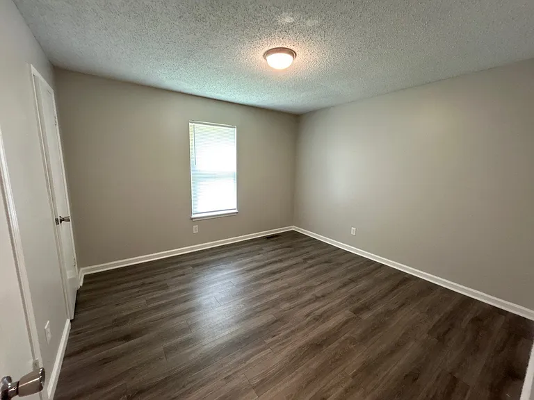 121 Hillshire Cv #R — Photo 4